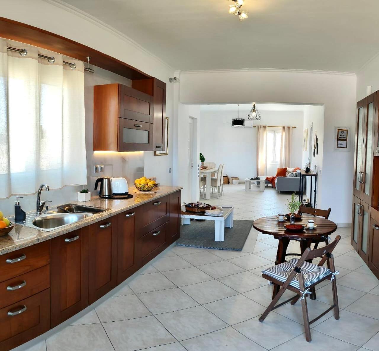 Theasis Apartments Adámas Extérieur photo