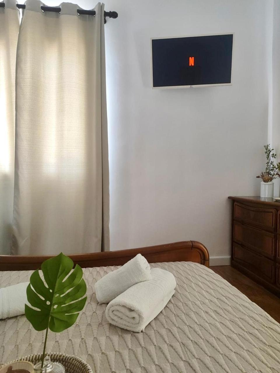 Theasis Apartments Adámas Extérieur photo